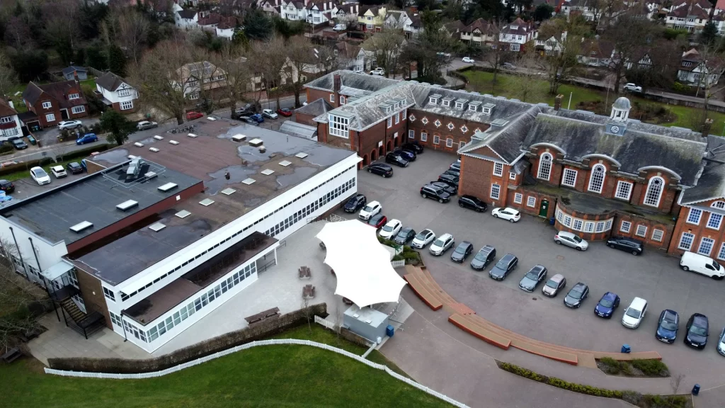 photo - one of the beautiful schools in watford hertfordshire